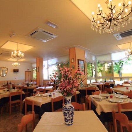 רימיני Hotel Moby Dick מראה חיצוני תמונה