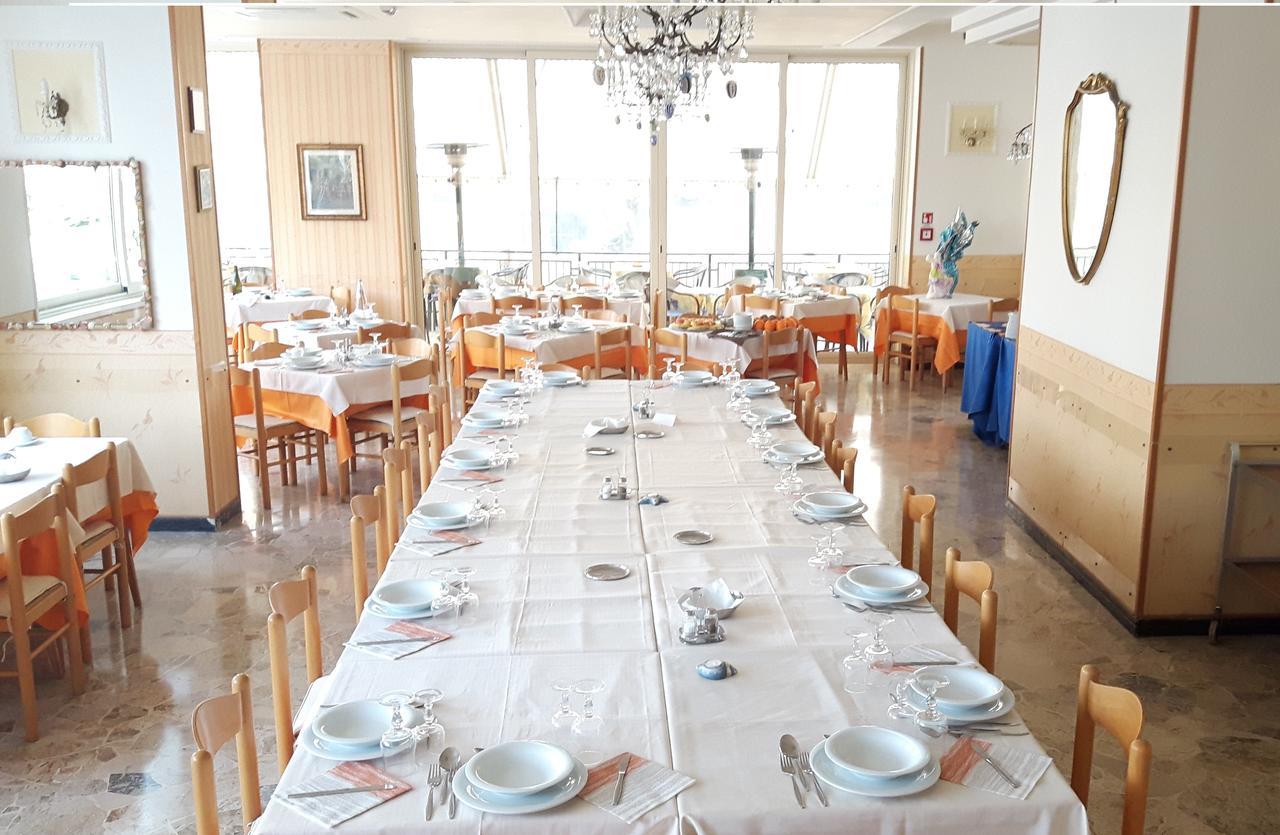 רימיני Hotel Moby Dick מראה חיצוני תמונה